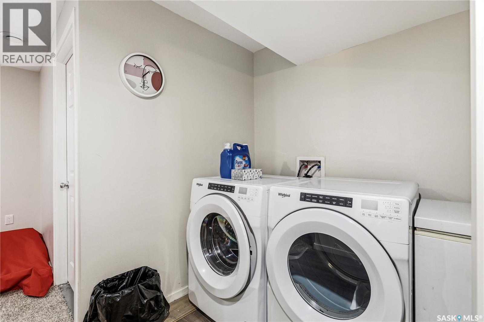 #122 2715 Narcisse DRIVE - 33