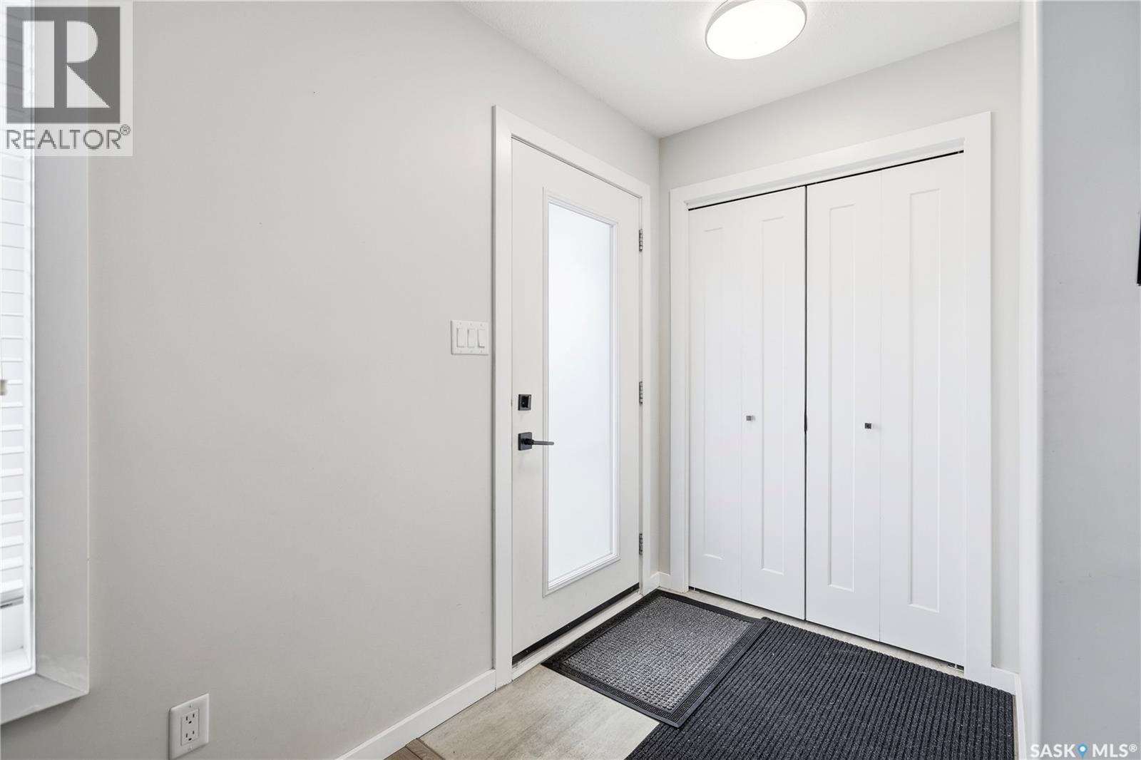 #122 2715 Narcisse DRIVE - 4