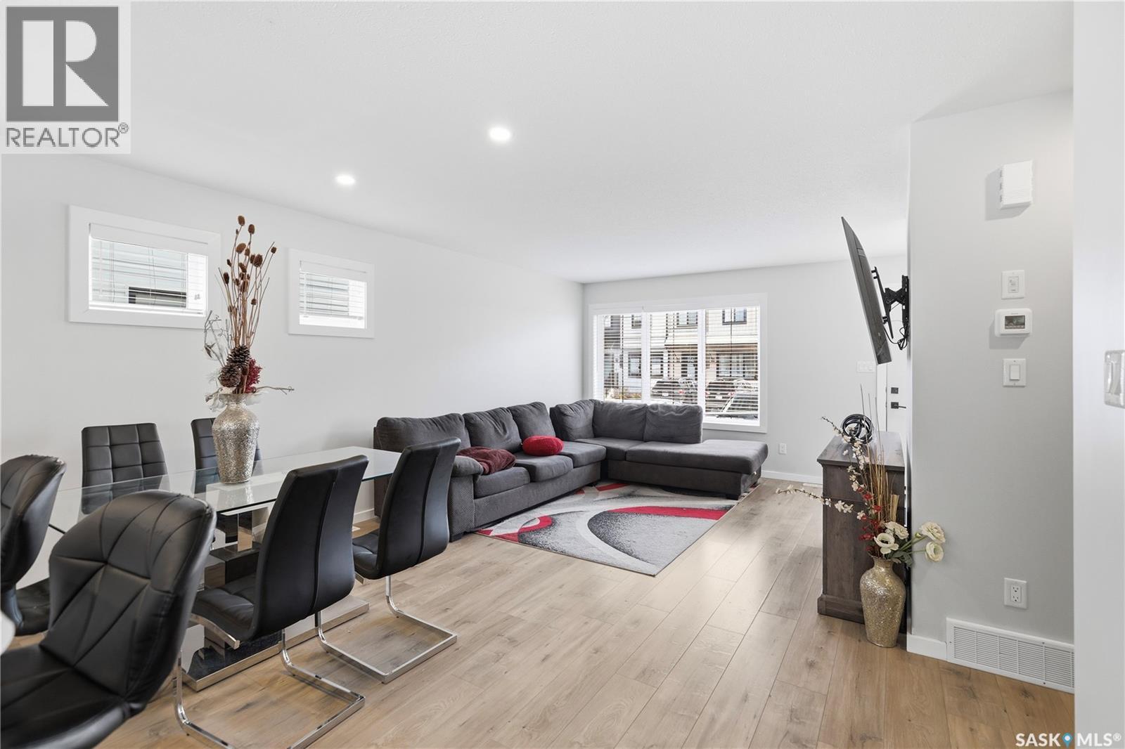 #122 2715 Narcisse DRIVE - 5