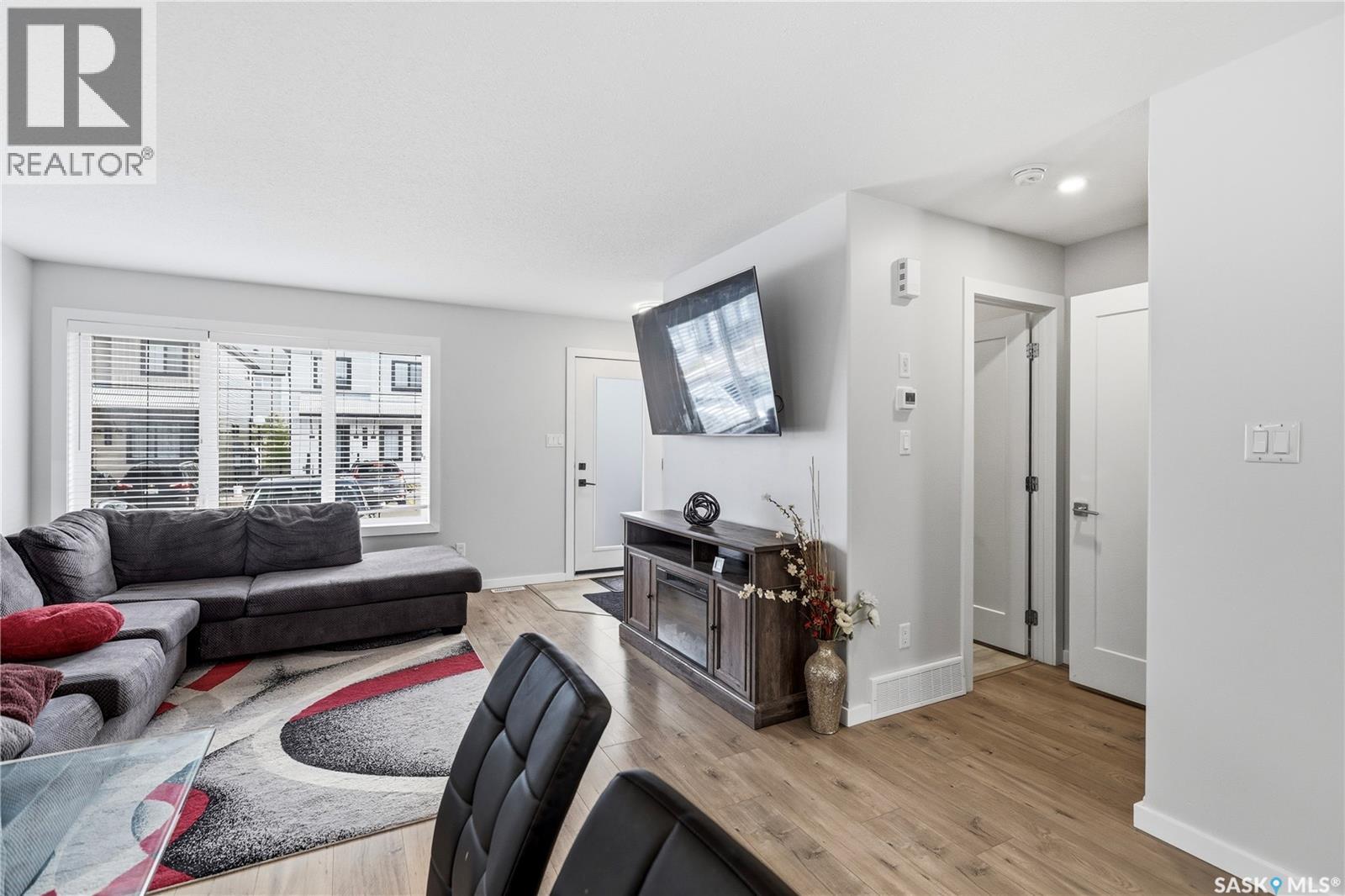 #122 2715 Narcisse DRIVE - 7
