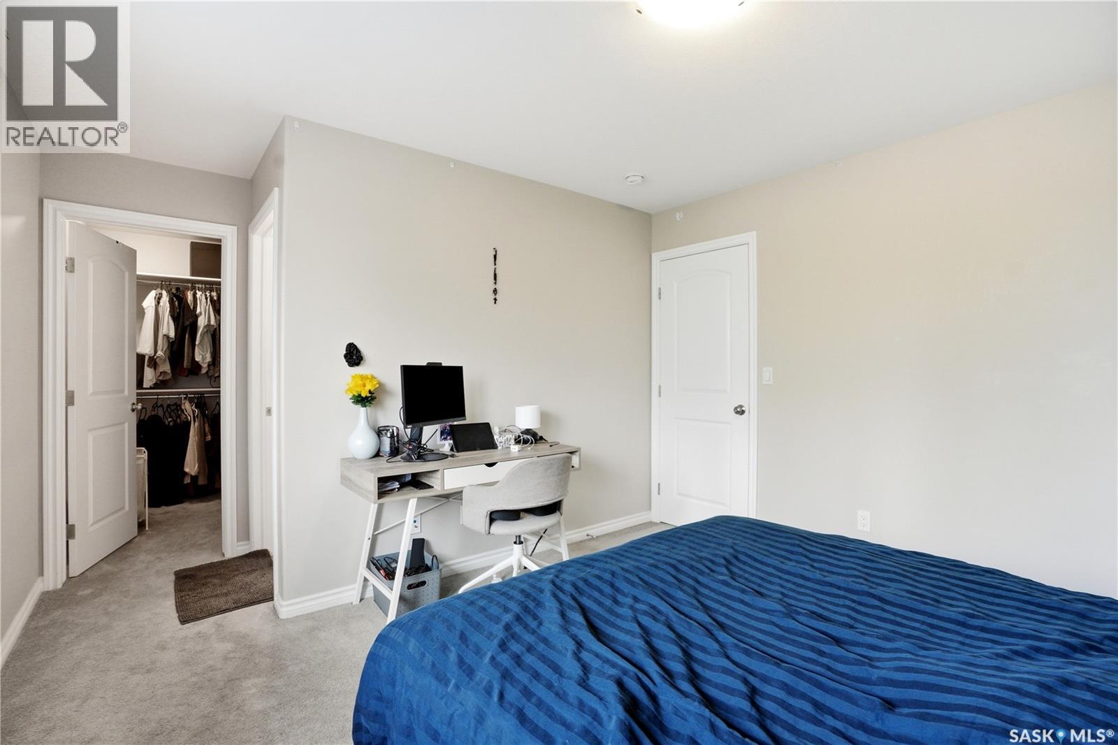302 Dickson CRESCENT - 16