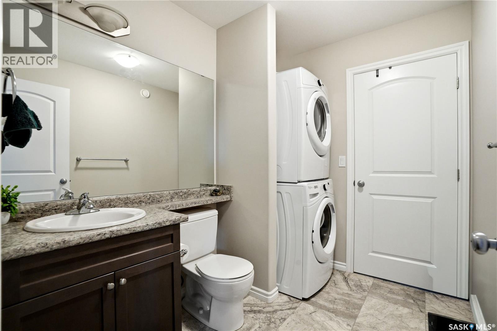 302 Dickson CRESCENT - 23