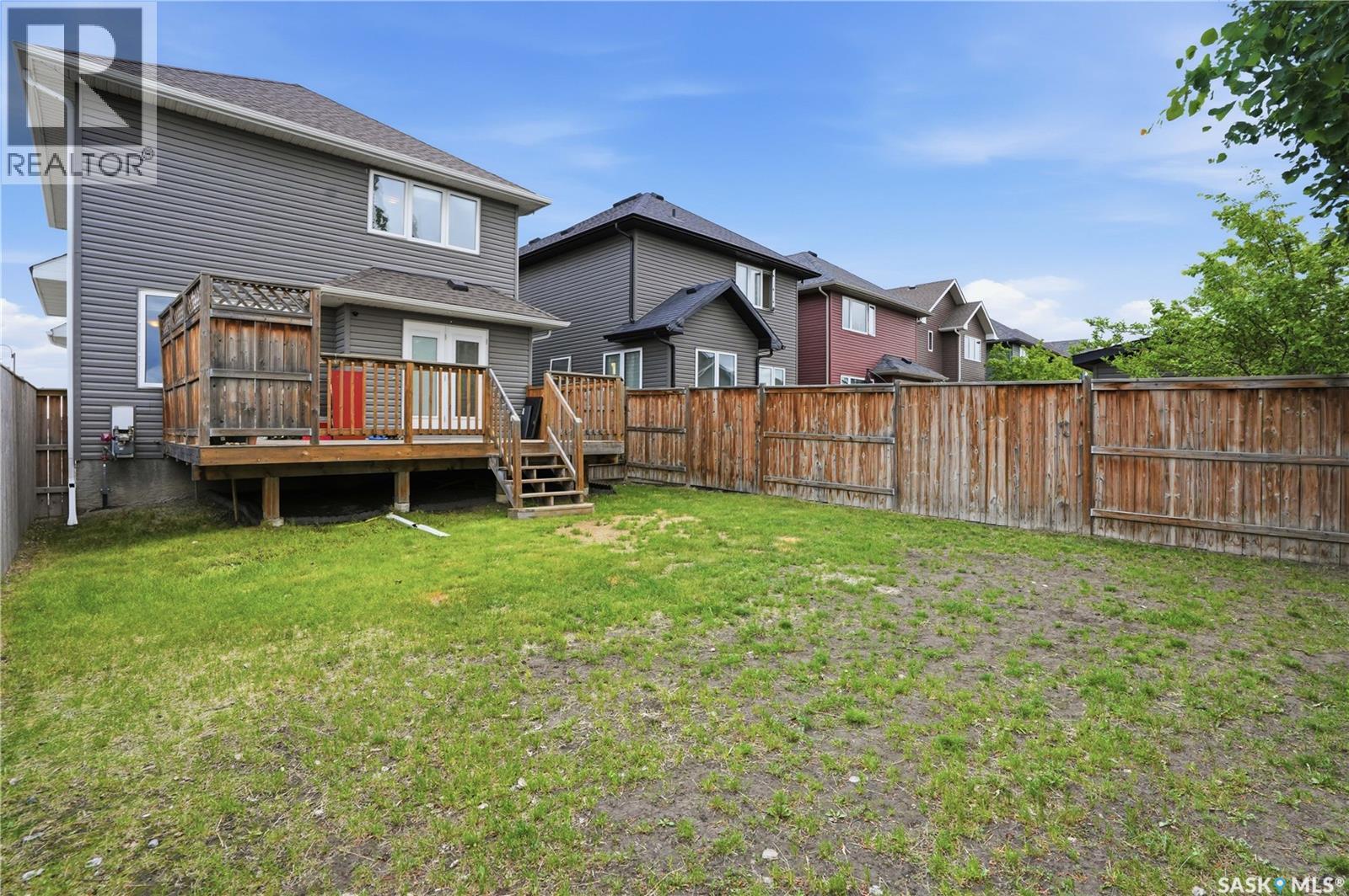 302 Dickson CRESCENT - 37