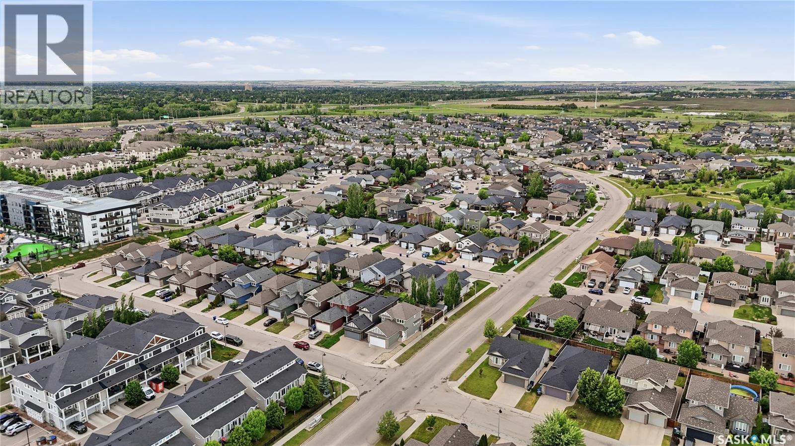 302 Dickson CRESCENT - 44