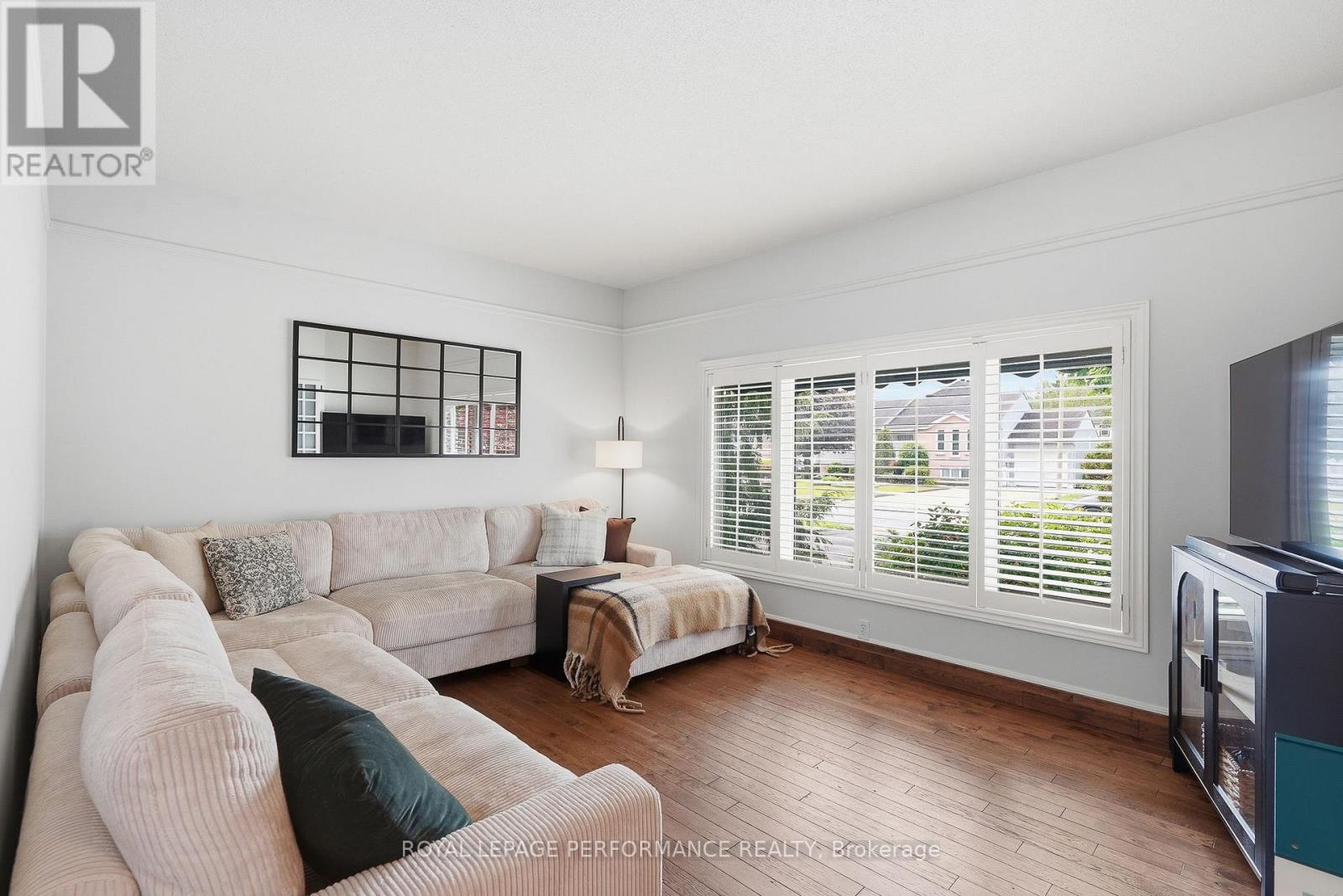 905 ROYAL AVENUE - 15