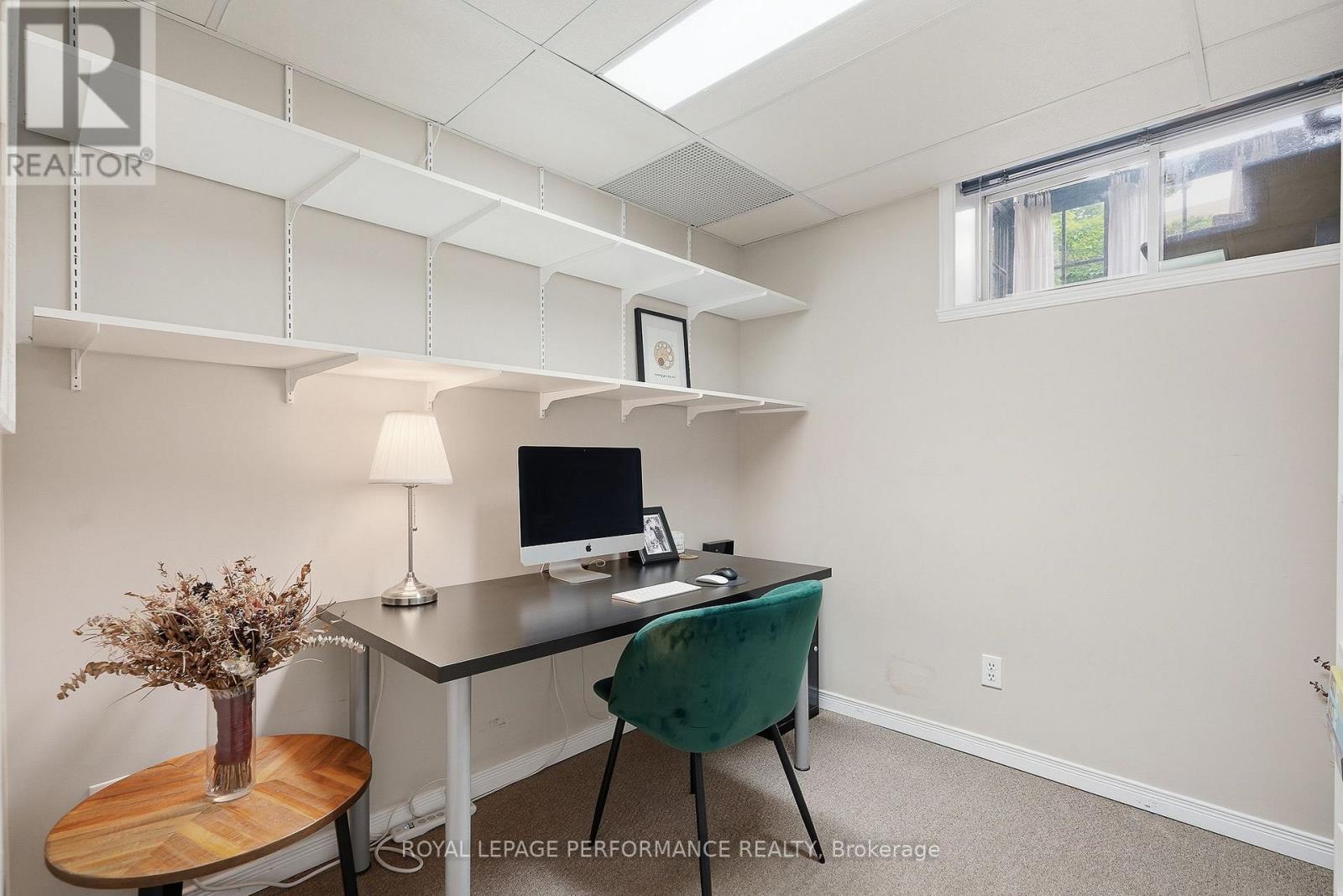 905 ROYAL AVENUE - 25