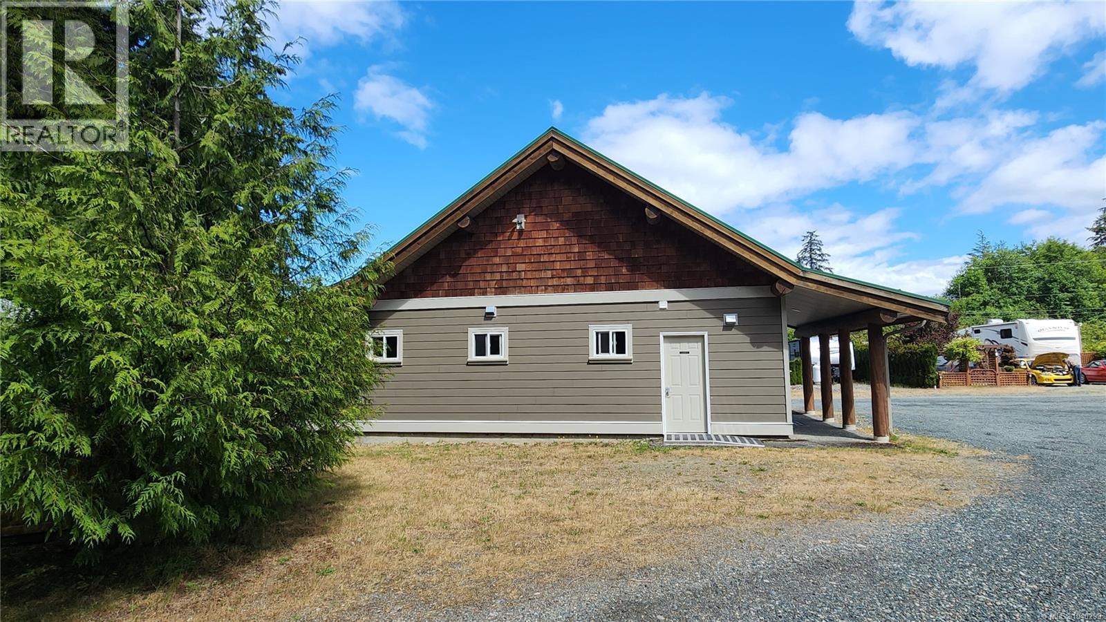 #34 6050 Island Hwy W - 9