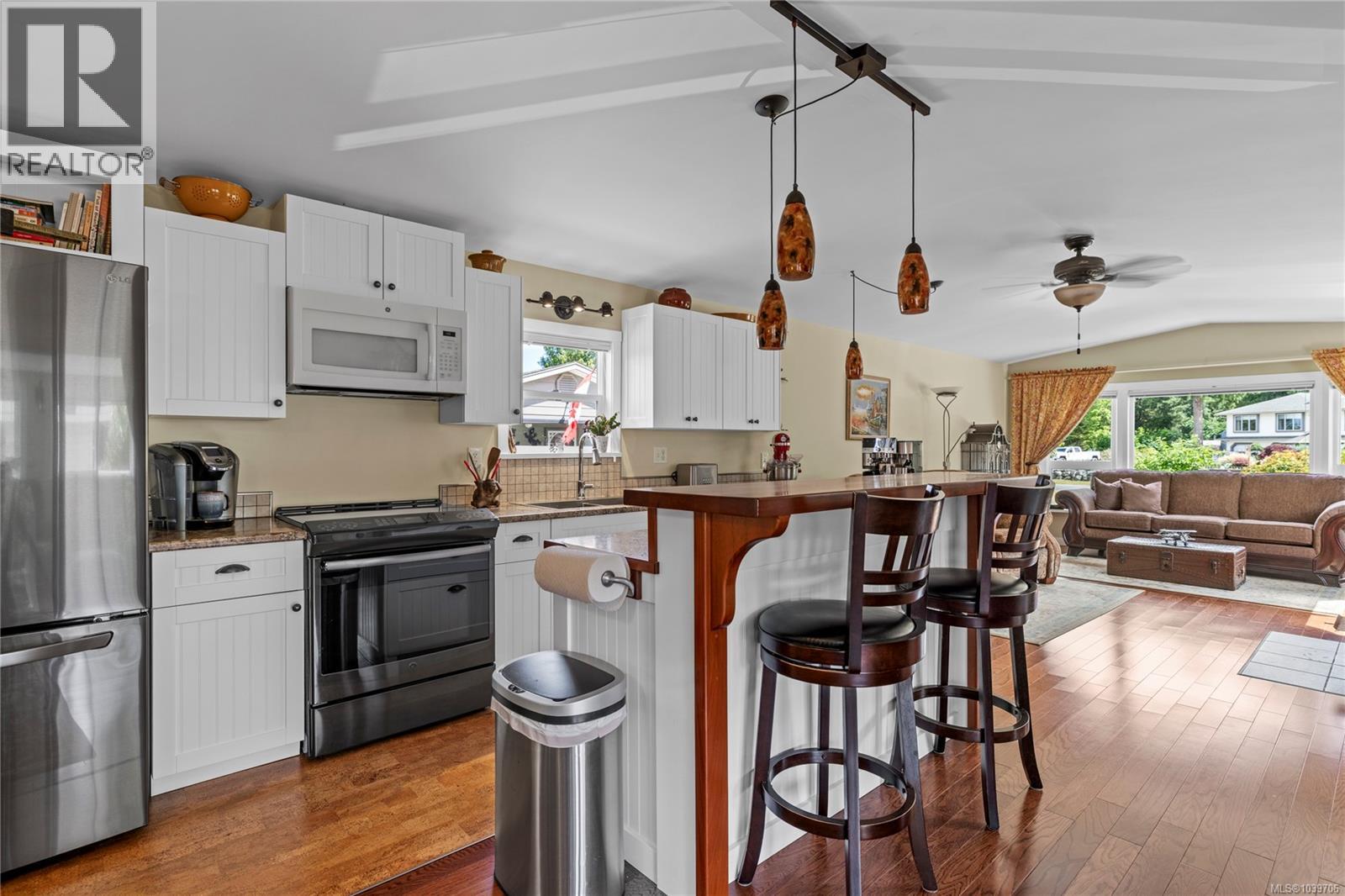 #2 1572 Seabird Rd - 10
