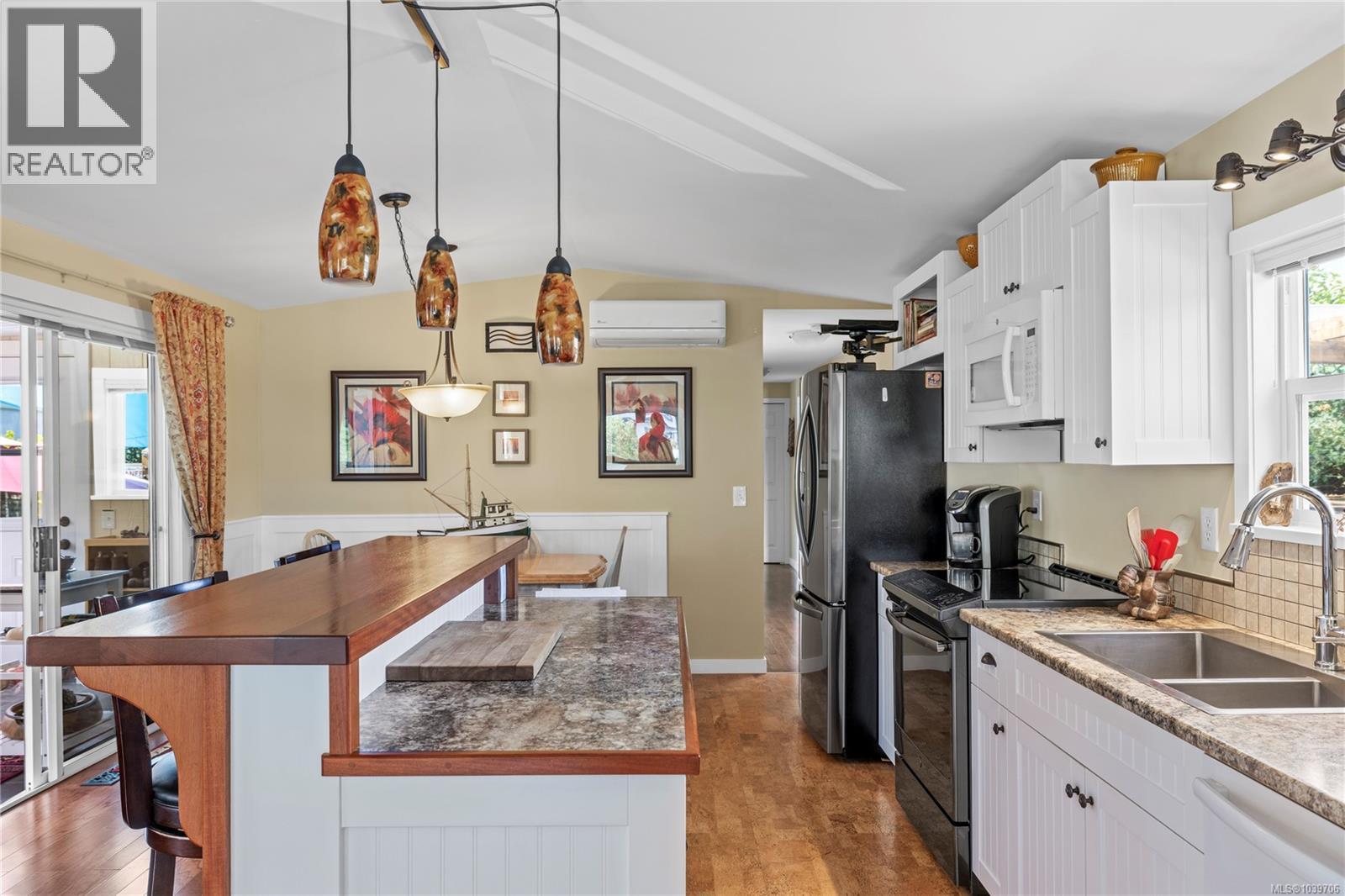 #2 1572 Seabird Rd - 11