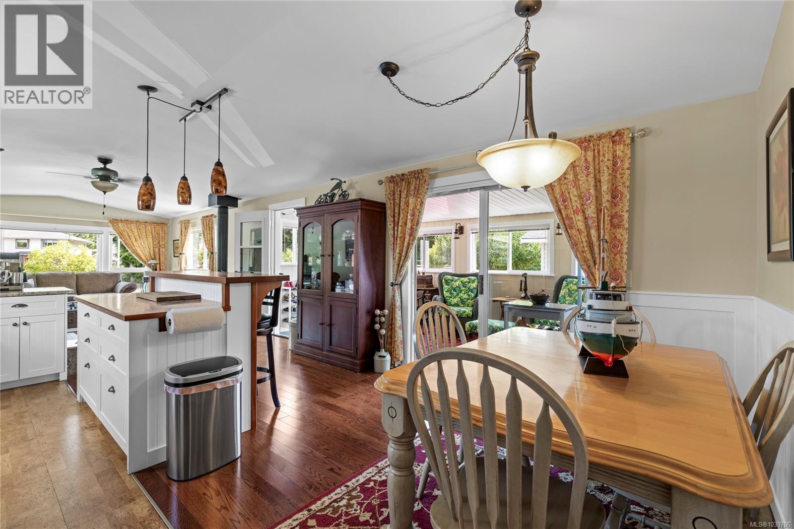 #2 1572 Seabird Rd - 14