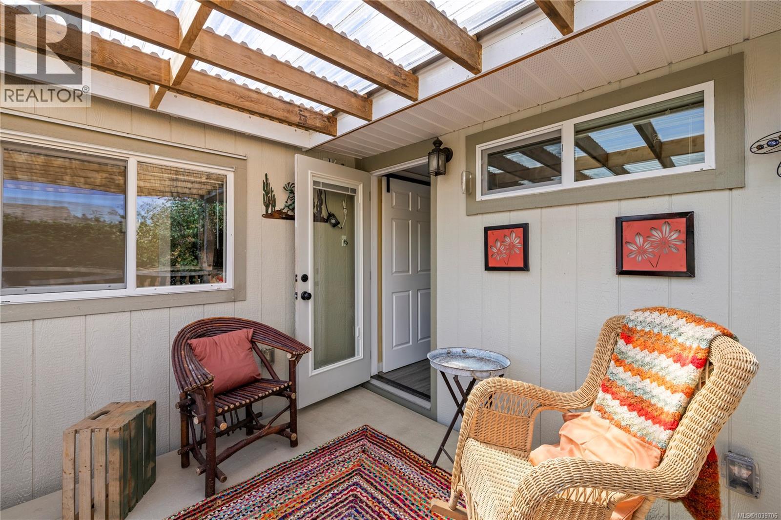 #2 1572 Seabird Rd - 27
