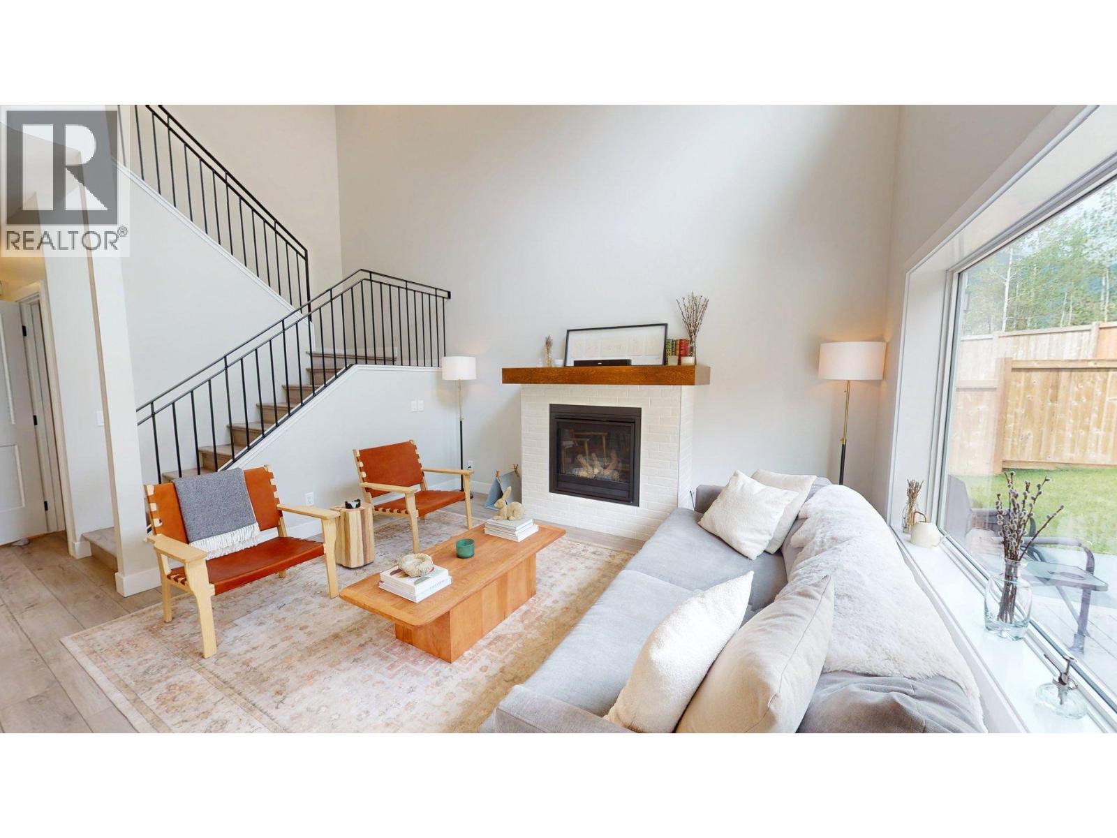 1307 Cherrywood Boulevard, Sparwood
