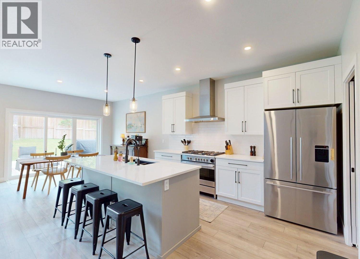 1307 Cherrywood Boulevard, Sparwood