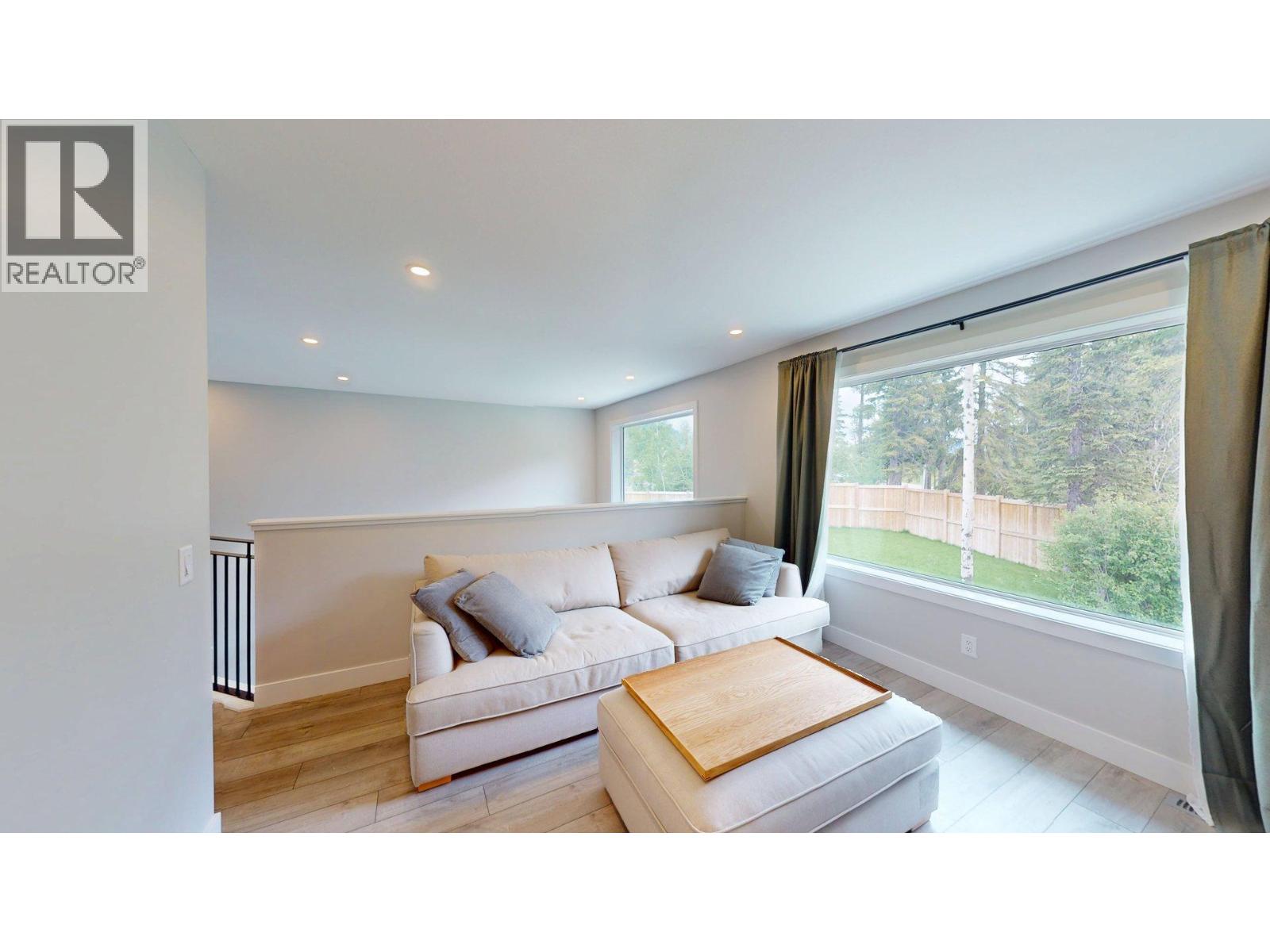 1307 Cherrywood Boulevard, Sparwood