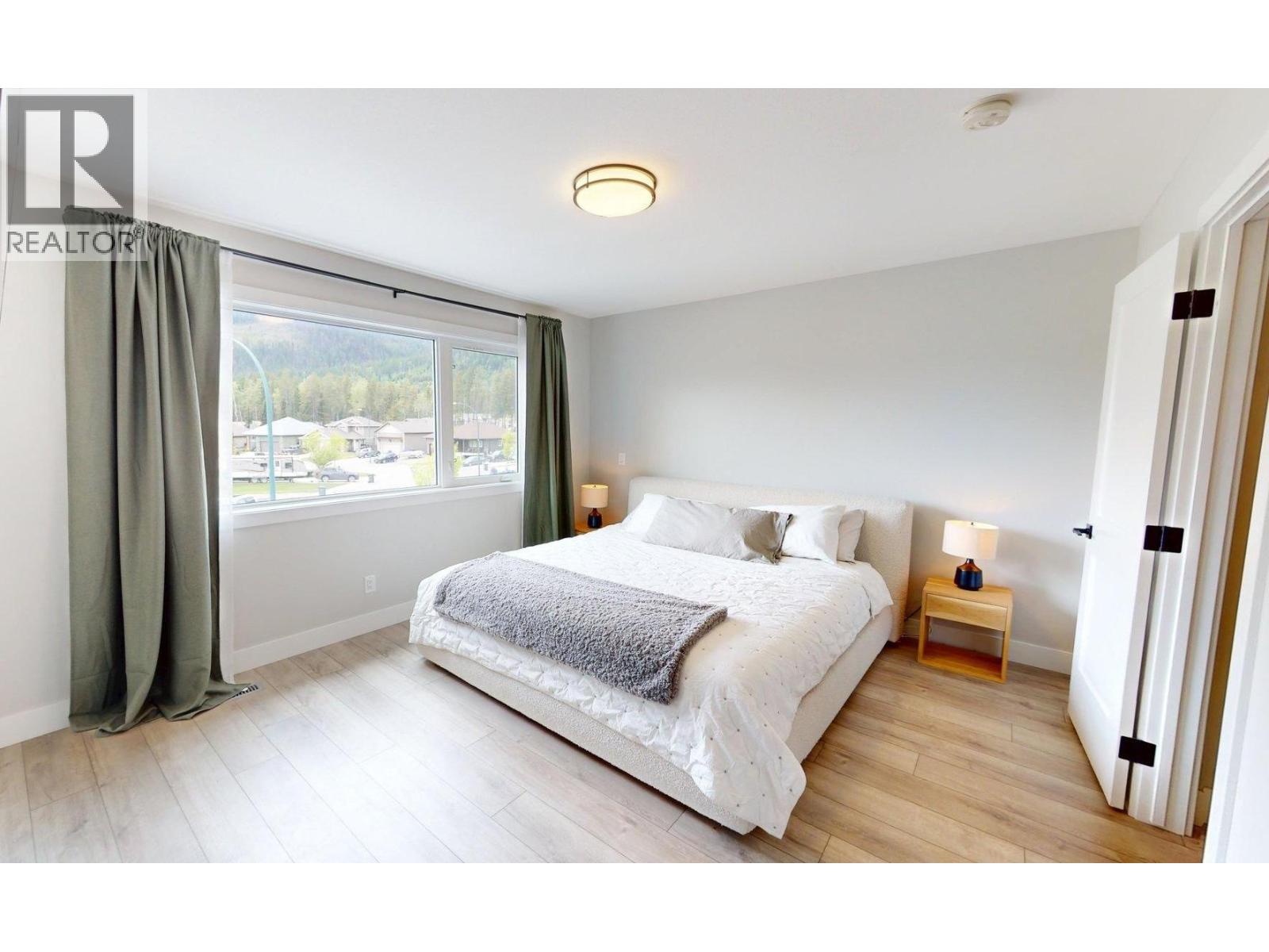 1307 Cherrywood Boulevard, Sparwood