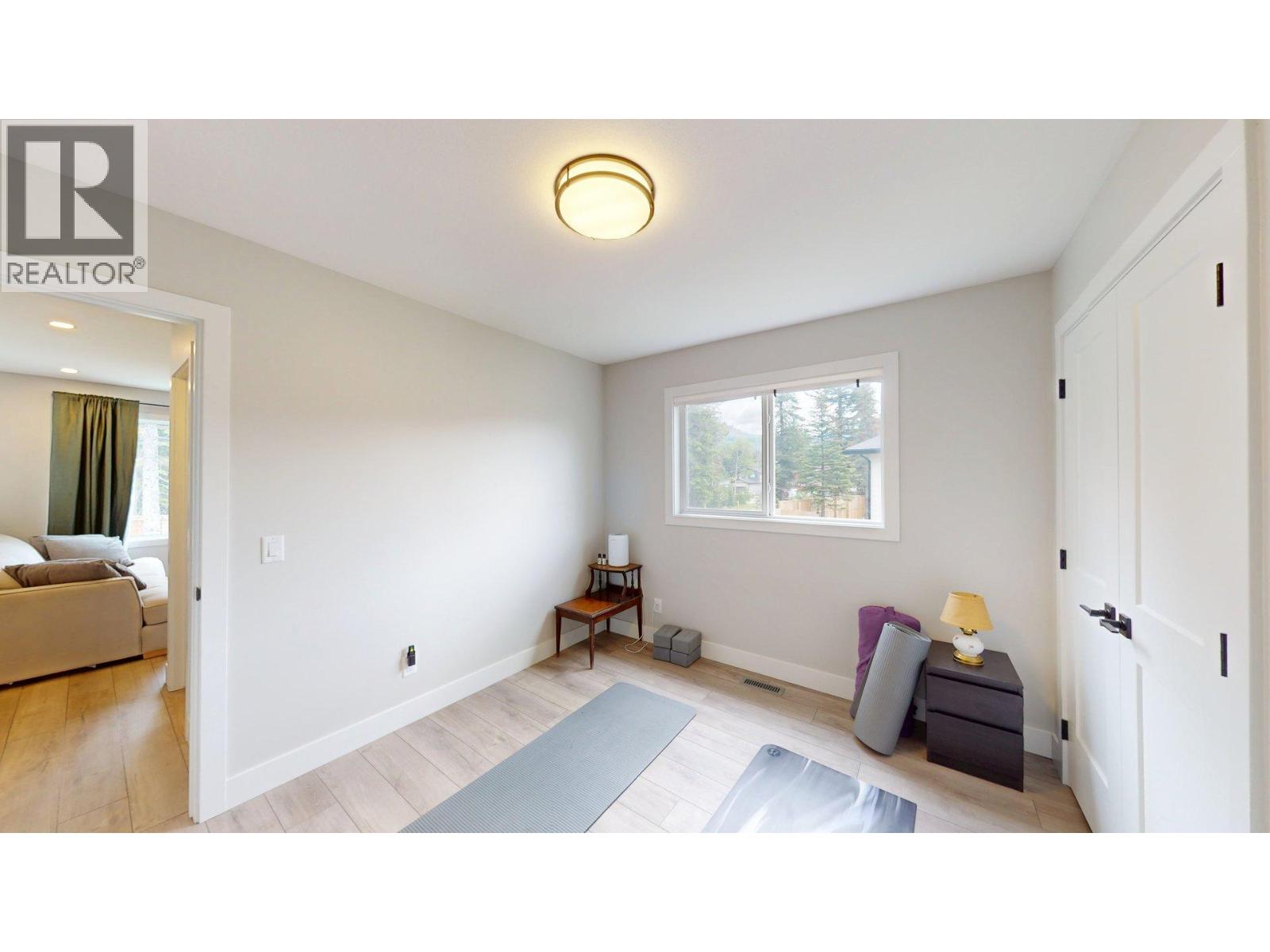 1307 Cherrywood Boulevard, Sparwood