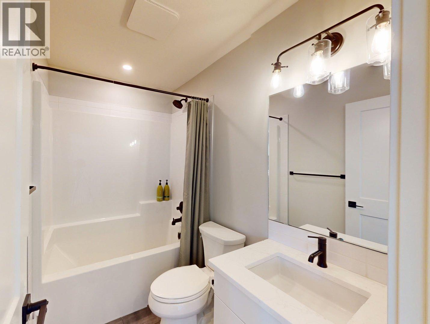 1307 Cherrywood Boulevard, Sparwood