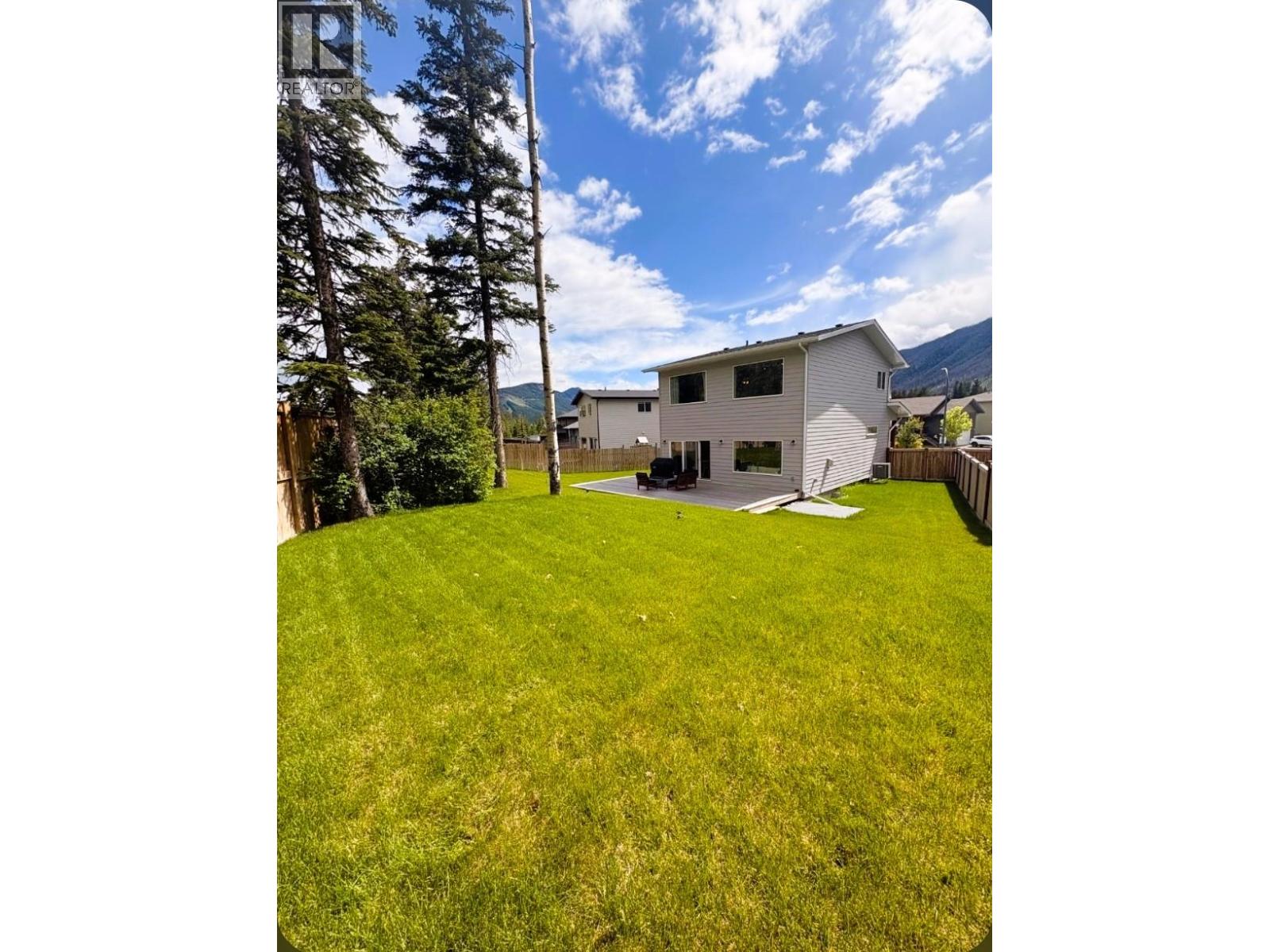 1307 Cherrywood Boulevard, Sparwood