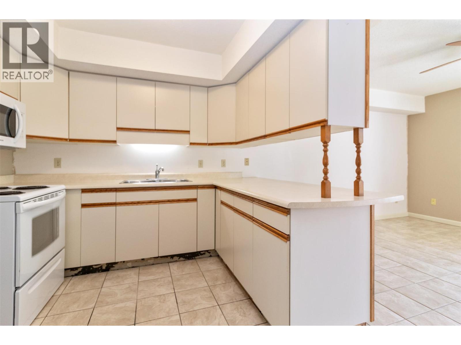  1171 Lawson Avenue, Kelowna