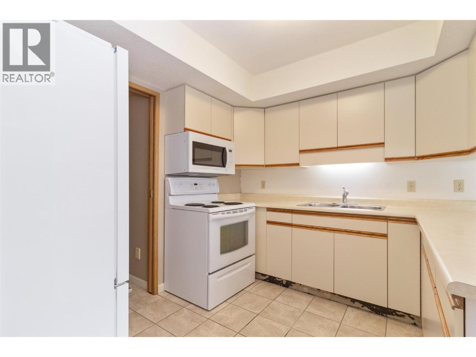  1171 Lawson Avenue, Kelowna
