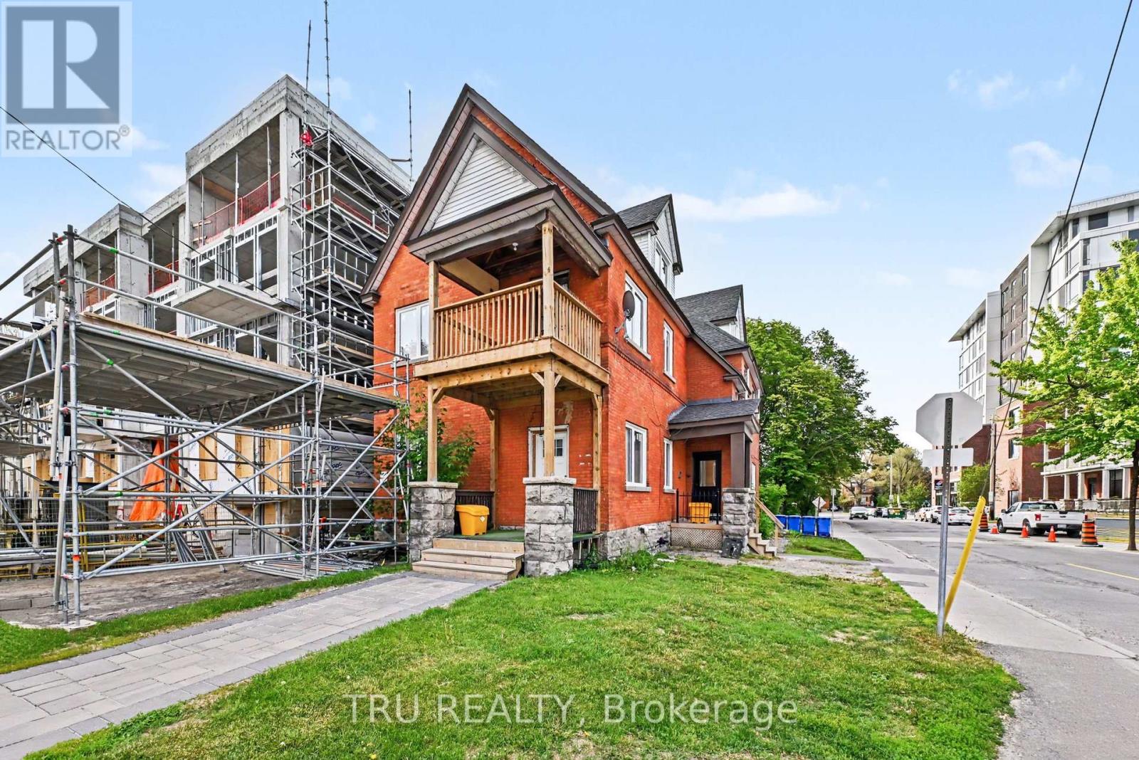 351 FRIEL STREET - 19