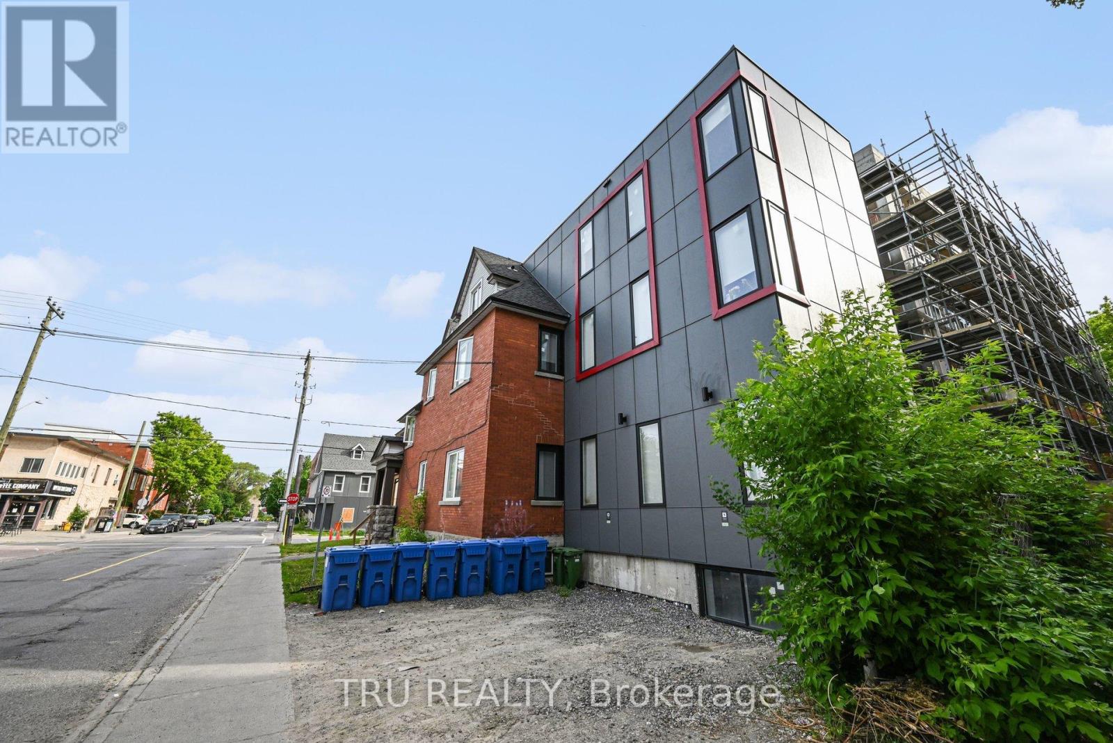 351 FRIEL STREET - 2