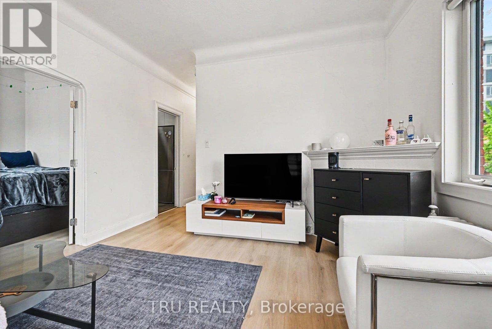 351 FRIEL STREET - 7