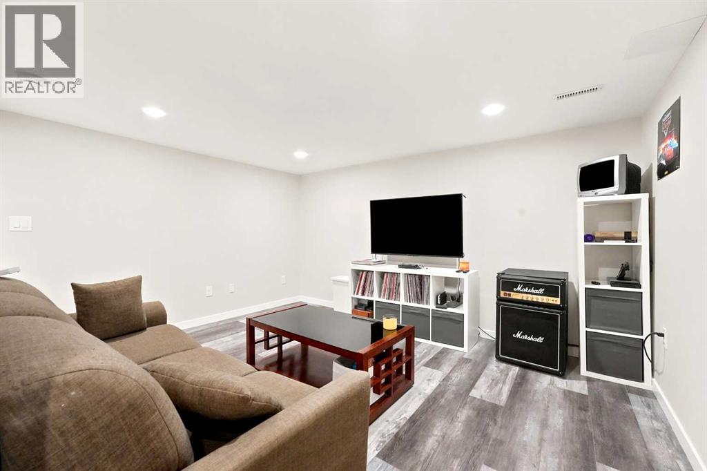 4410 40A Avenue — photo 34