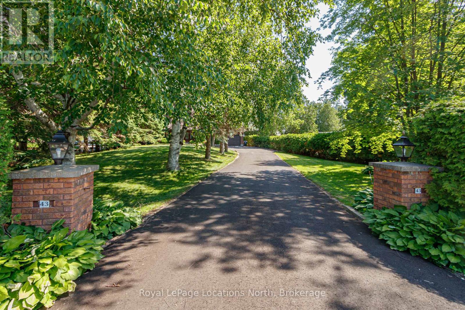 43 GEORGIAN MANOR DRIVE - 12