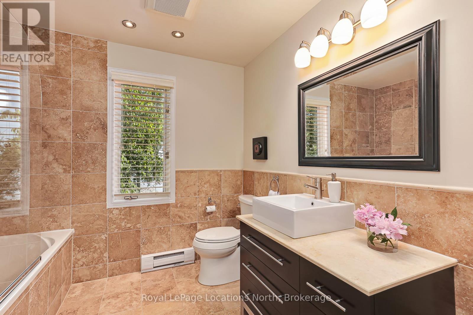 43 GEORGIAN MANOR DRIVE - 32