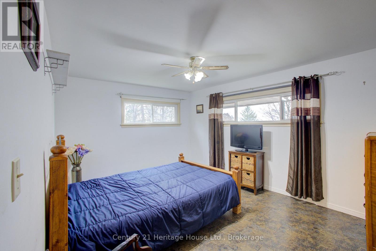 252 DURHAM ROAD W - 18