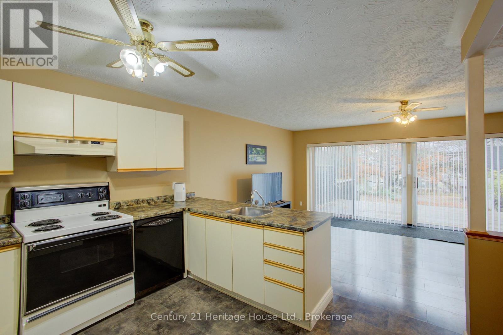 252 DURHAM ROAD W - 31