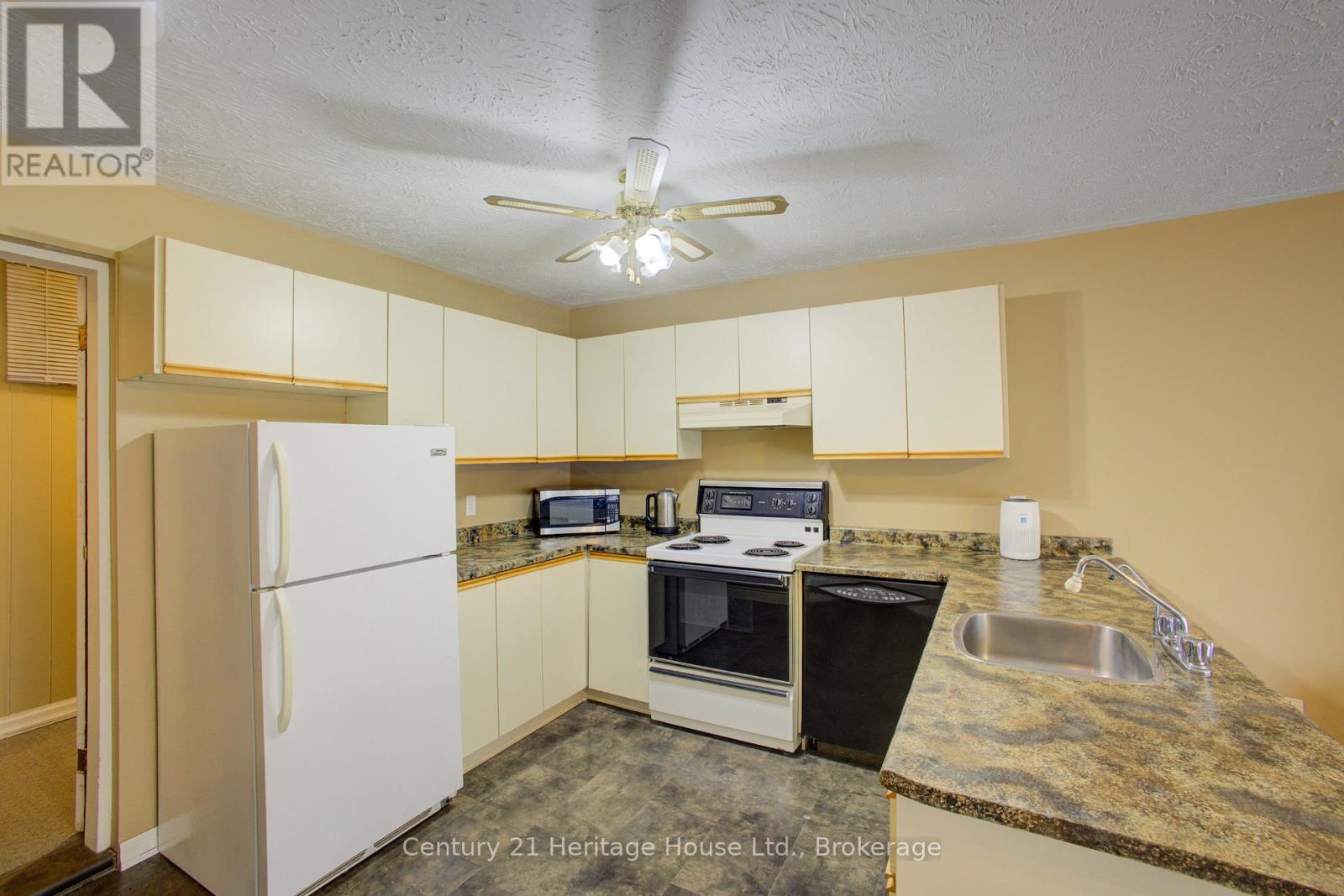 252 DURHAM ROAD W - 32