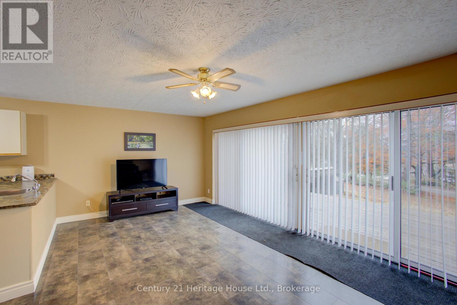 252 DURHAM ROAD W - 36