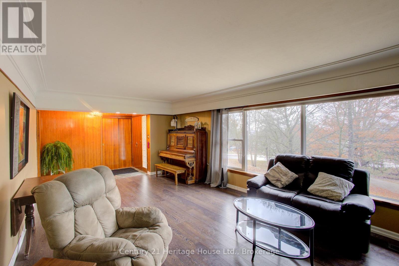 252 DURHAM ROAD W - 9