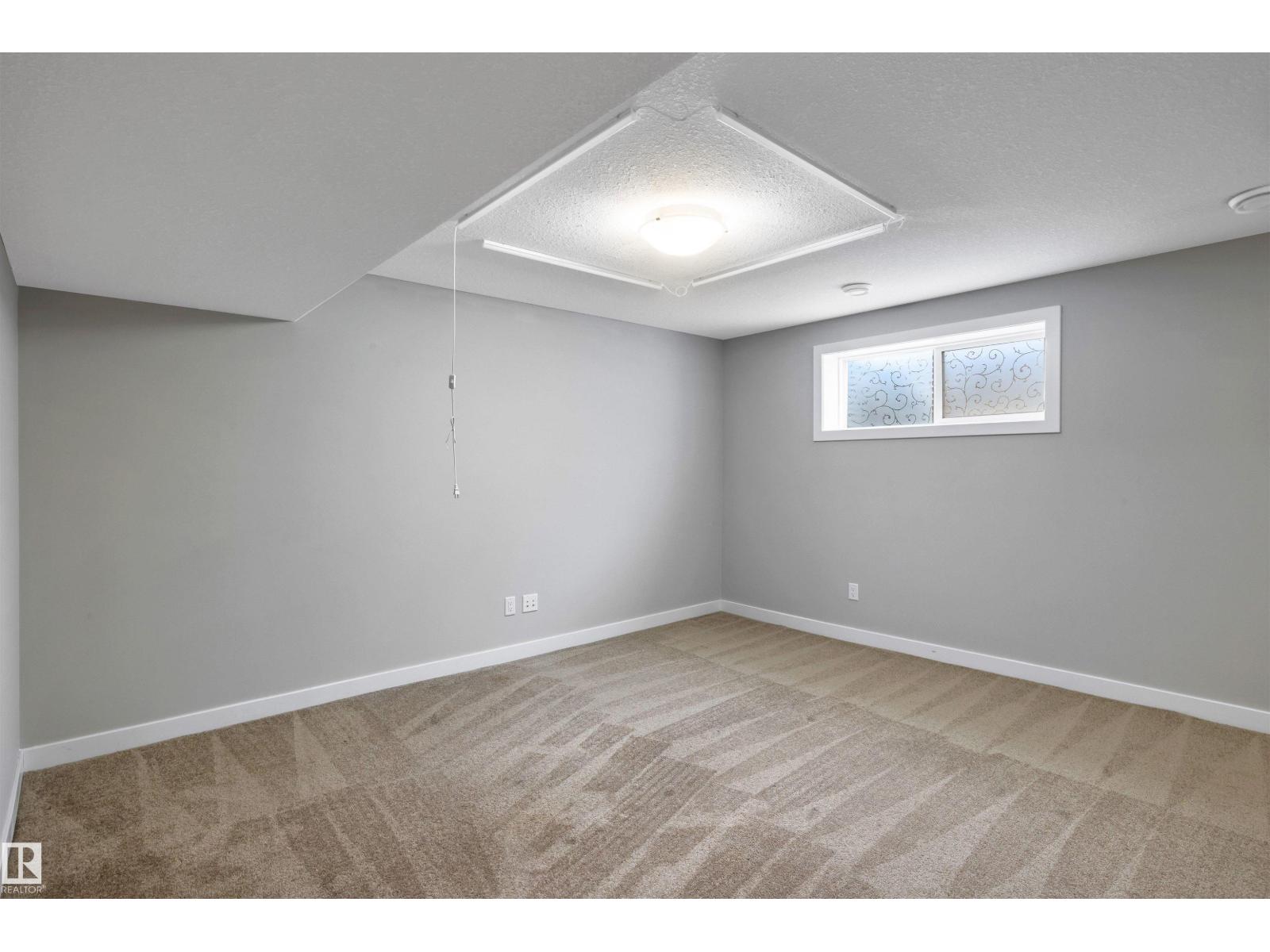 1461 WATT DR SW - 35