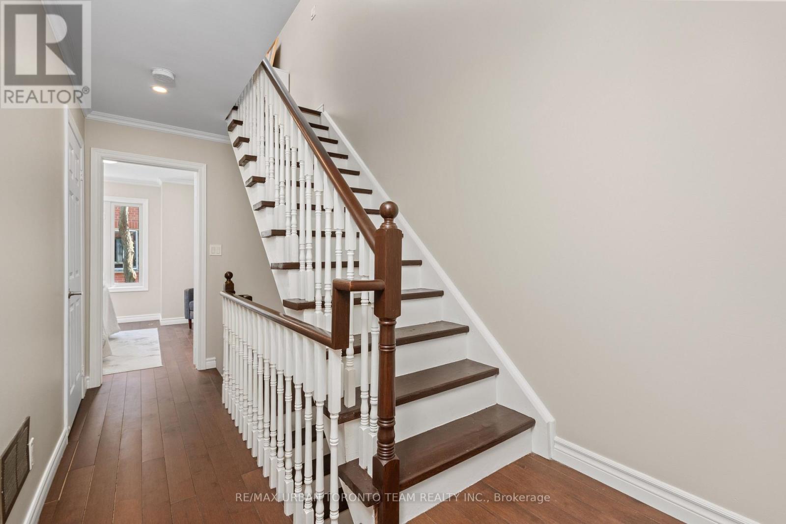12 OLD PRIMROSE LANE - 16