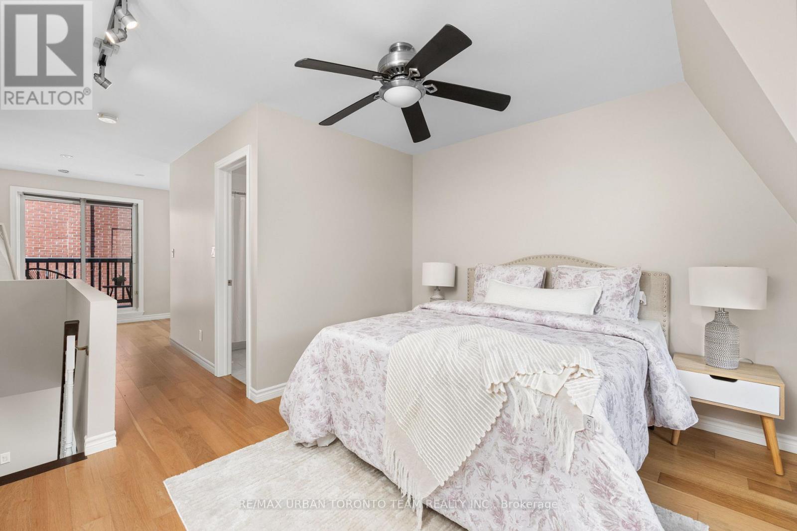 12 OLD PRIMROSE LANE - 18