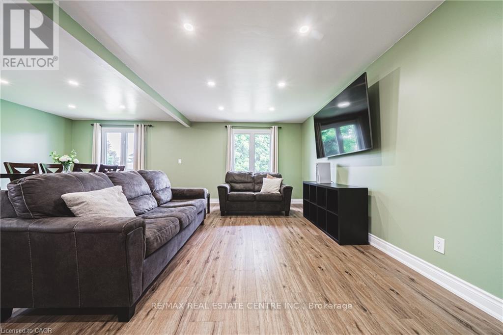 27 LUDLOW CRESCENT - 5