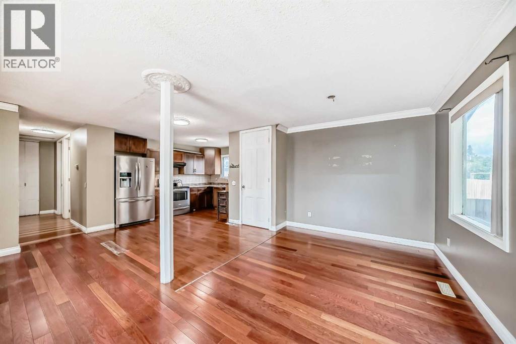 660 Malvern Drive NE — photo 8