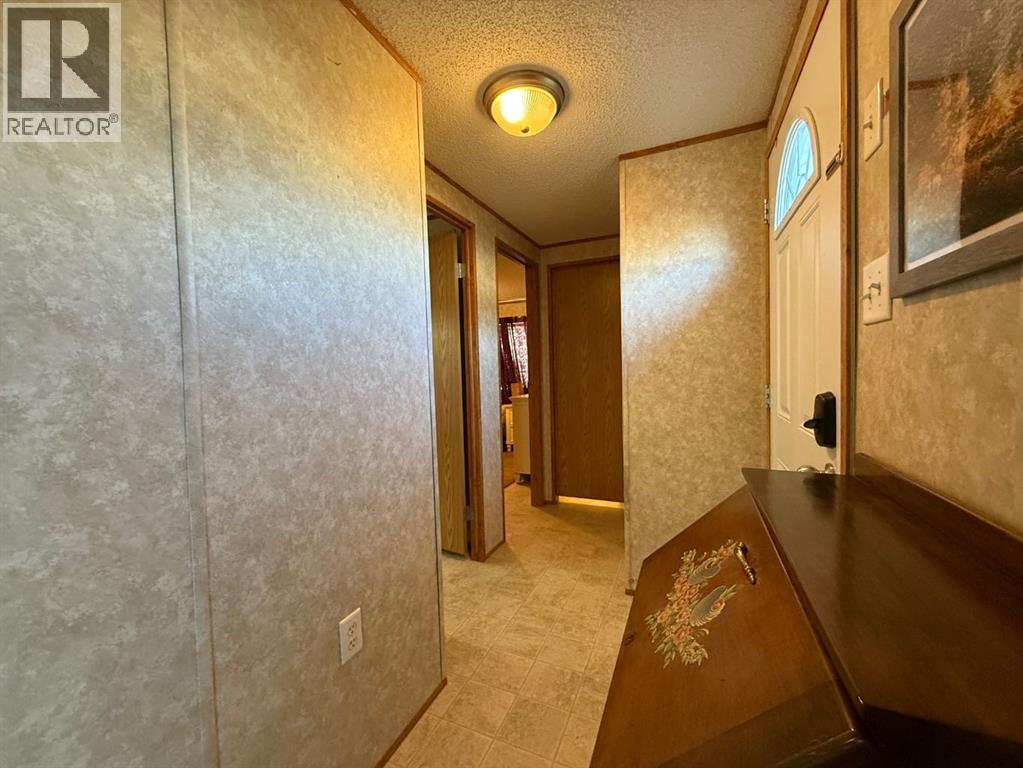 9005 90 Avenue - photo 2
