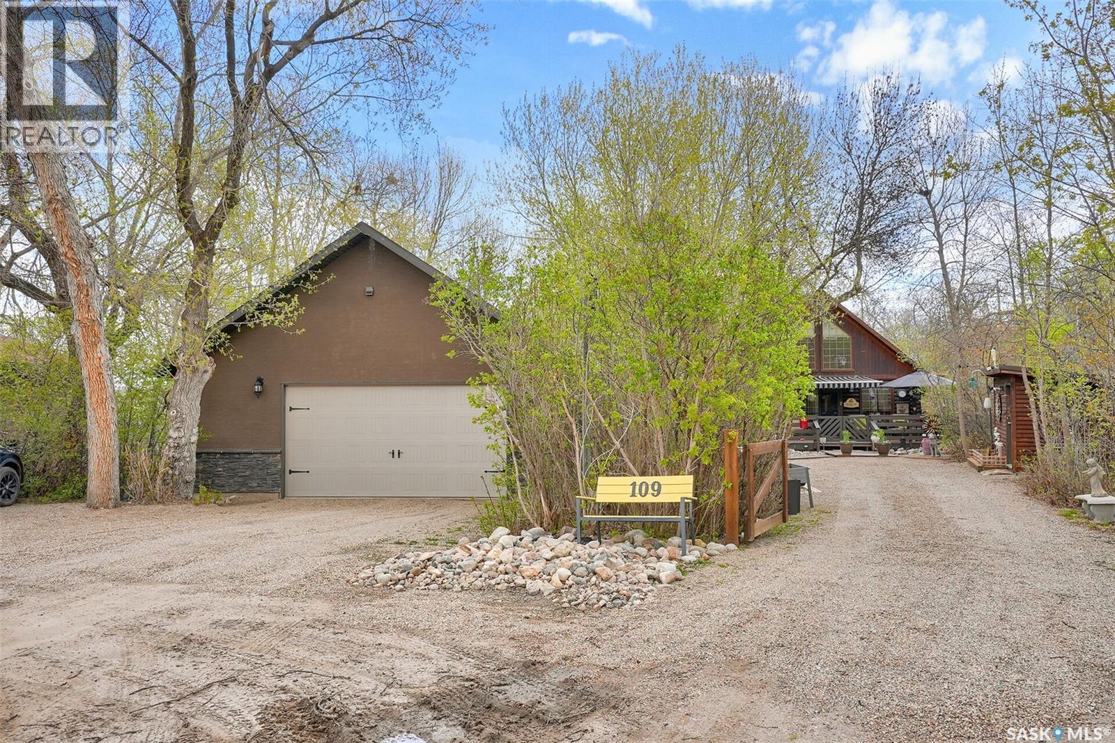 109 Shaw DRIVE - 47
