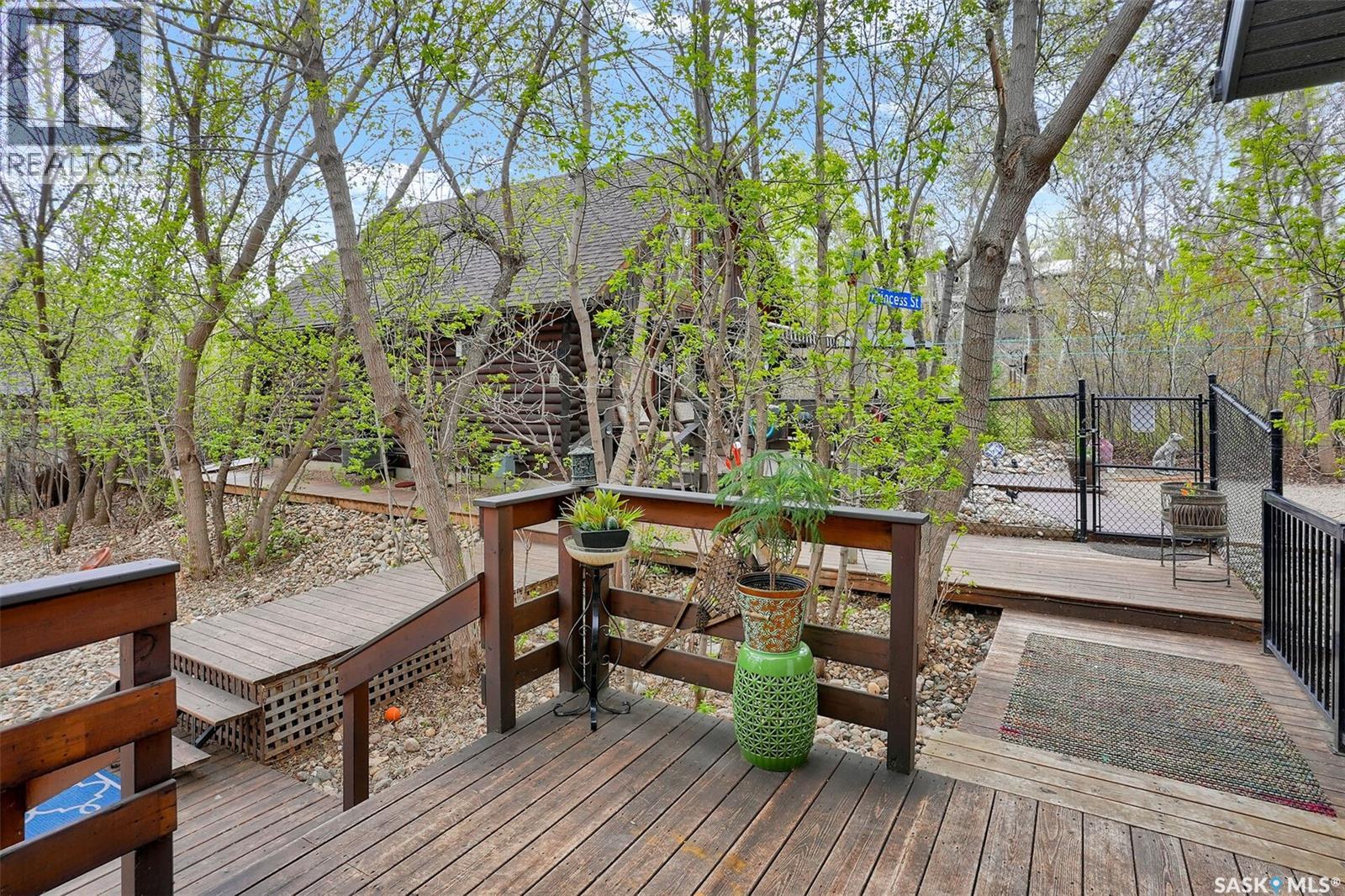 109 Shaw DRIVE - 42