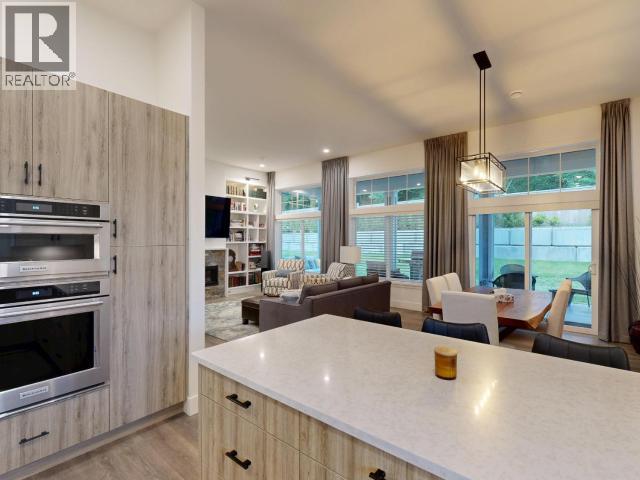 4048 SATURNA AVE, Powell River