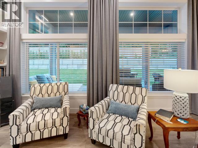 4048 SATURNA AVE, Powell River