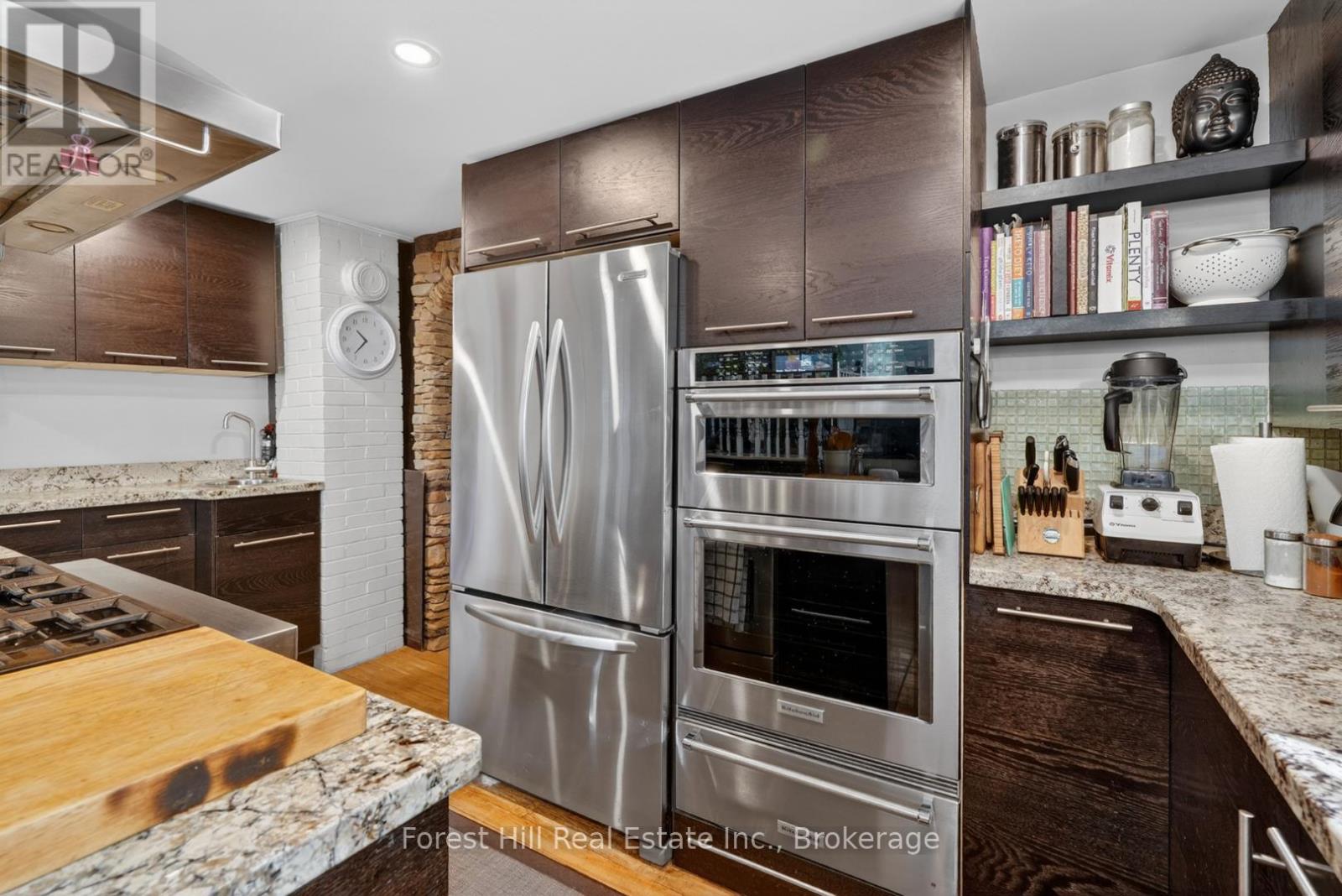 1029 HARVEY AVENUE - 18