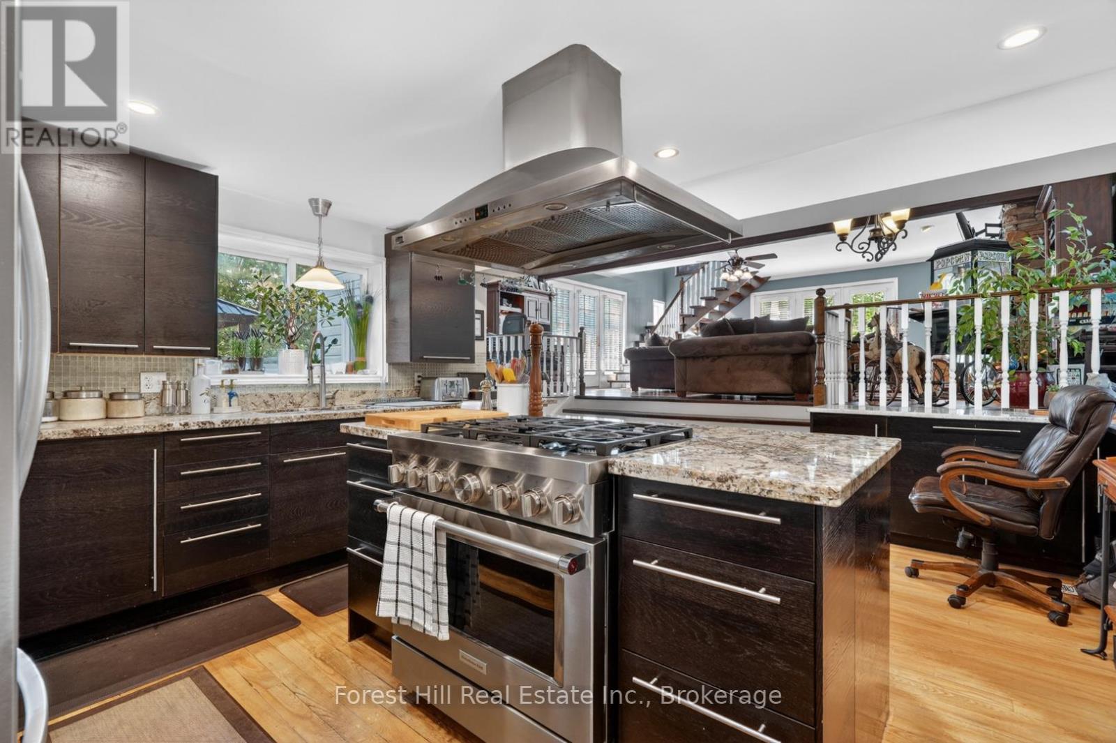 1029 HARVEY AVENUE - 19