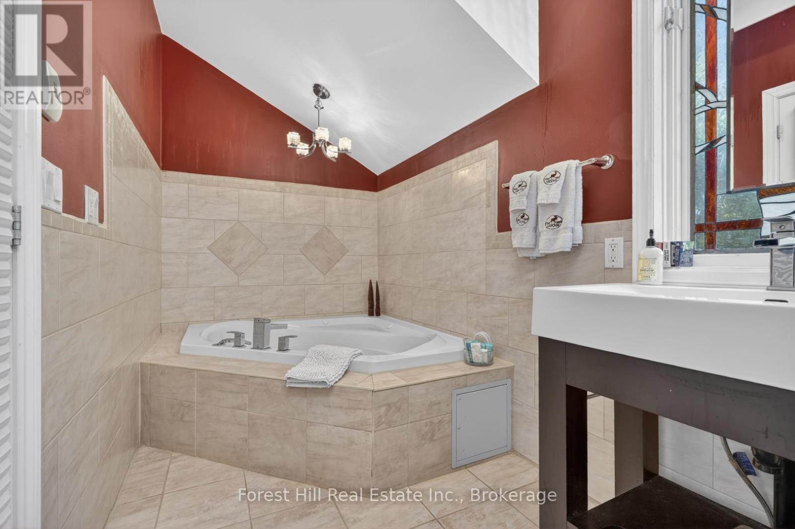 1029 HARVEY AVENUE - 28