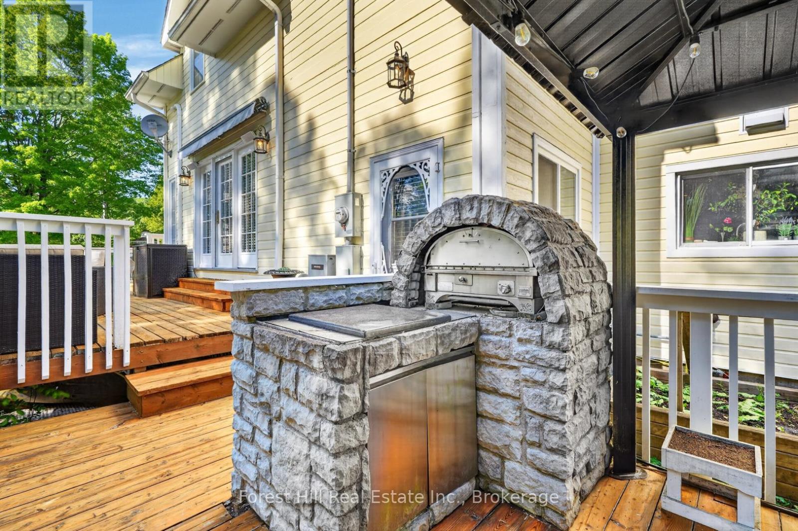 1029 HARVEY AVENUE - Image 32