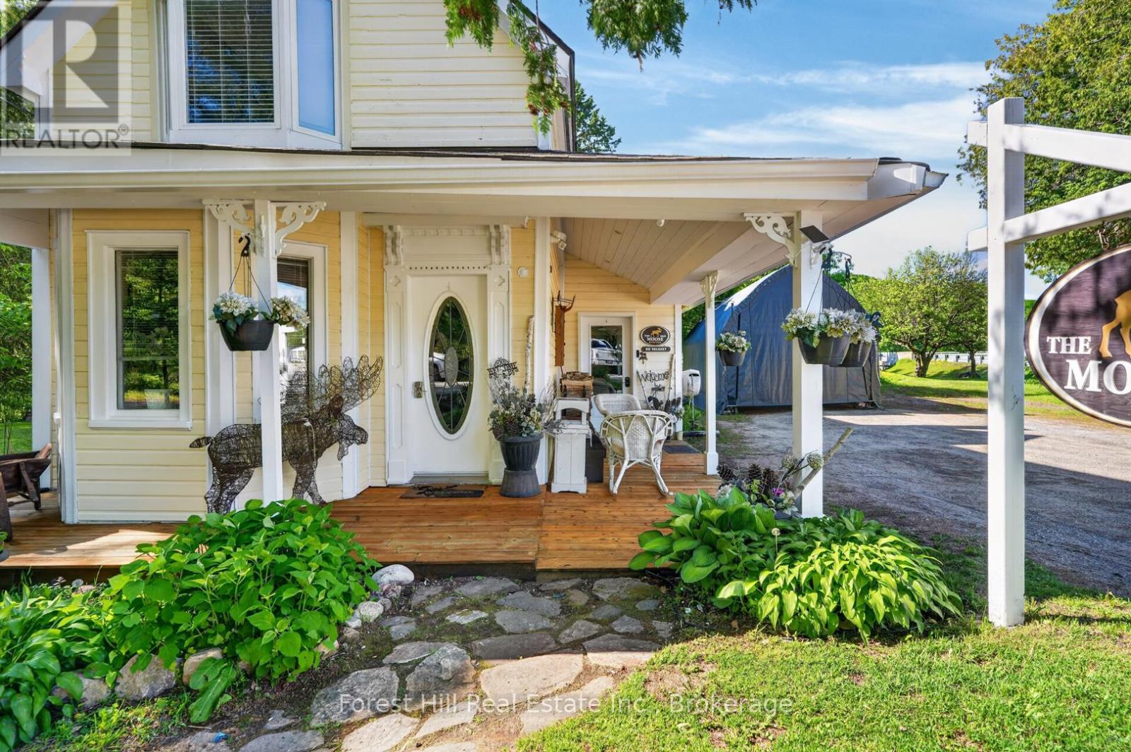 1029 HARVEY AVENUE - 7